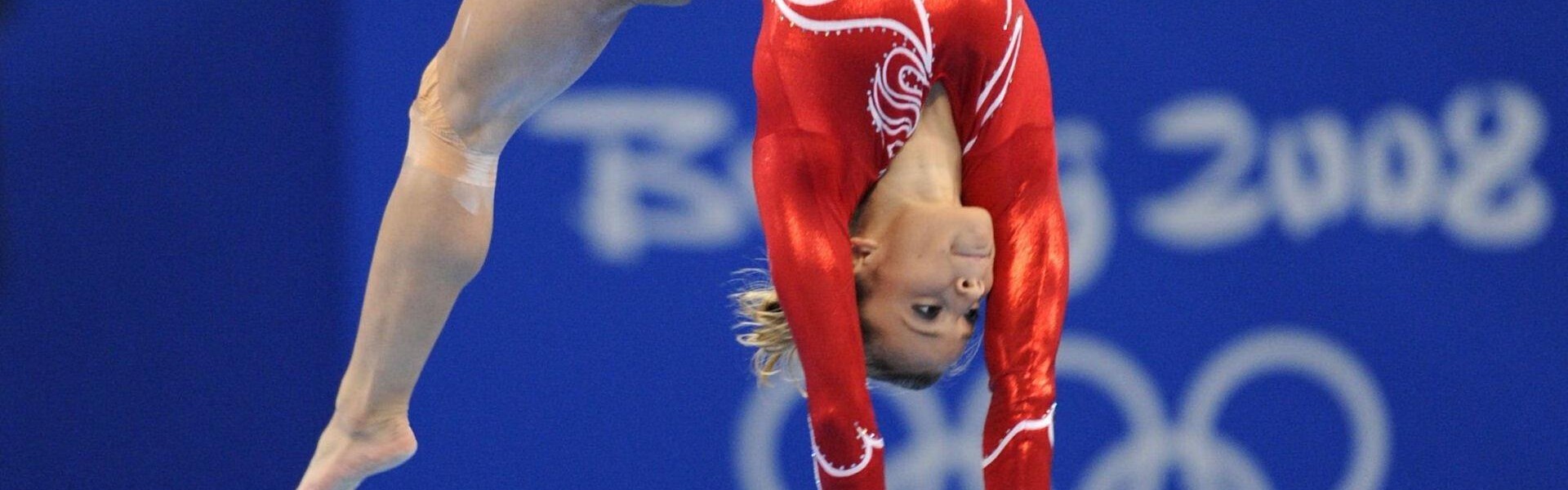 b体育app|羽生结弦宣布转型职业花滑选手 开启冰上表演新篇章