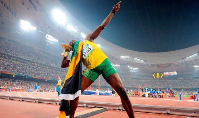 b体育下载|C罗梅开二度助球队逆转胜利 葡萄牙巨星再创职业生涯新纪录