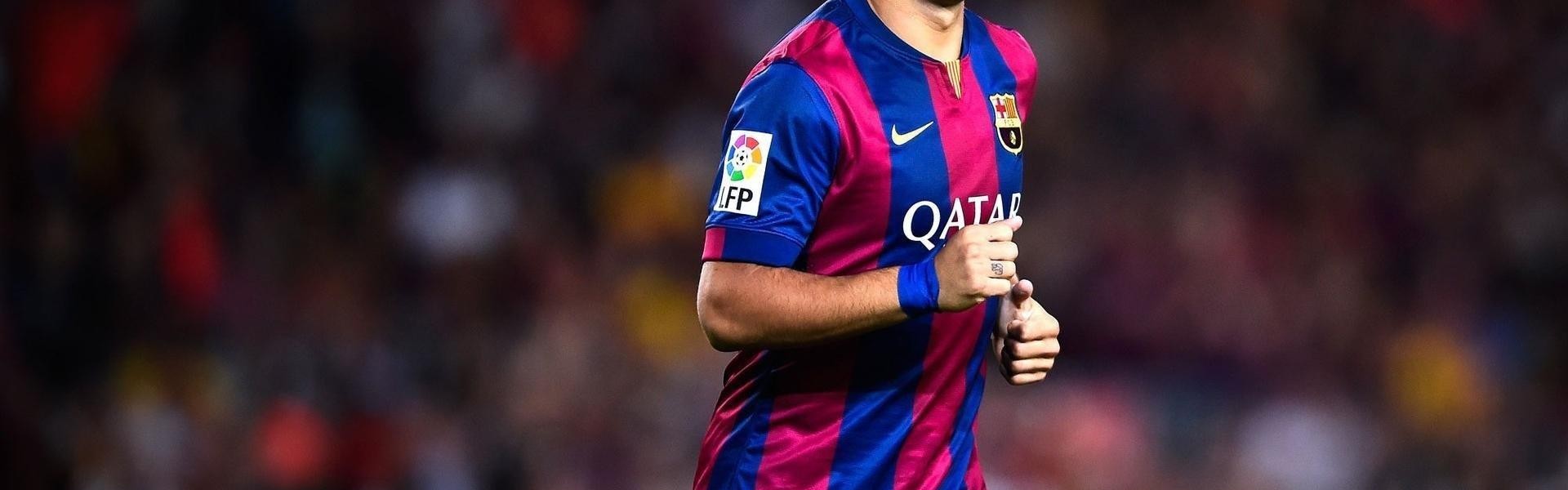 b体育app|早报聚焦，斯洛特首秀憾平，萨拉赫破门难救主，红军新纪元启航遇阻