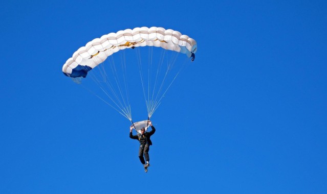 b体育入口：欧冠巅峰对决，皇马绝杀拜仁挺进决赛，安切洛蒂再显神帅本色