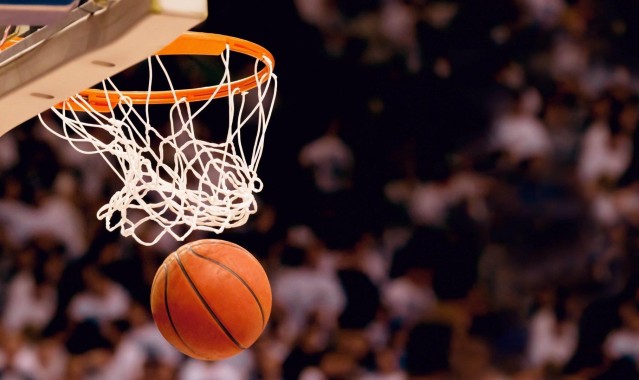 【b体育】田径世锦赛震撼之夜，新星打破尘封15年世界纪录，全场沸腾！