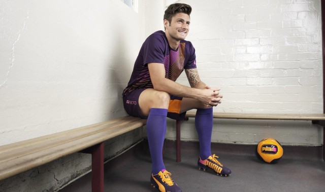 【b体育下载】王钰栋点射一锤定音 中国U19男足力克巴林迎热身赛关键胜利