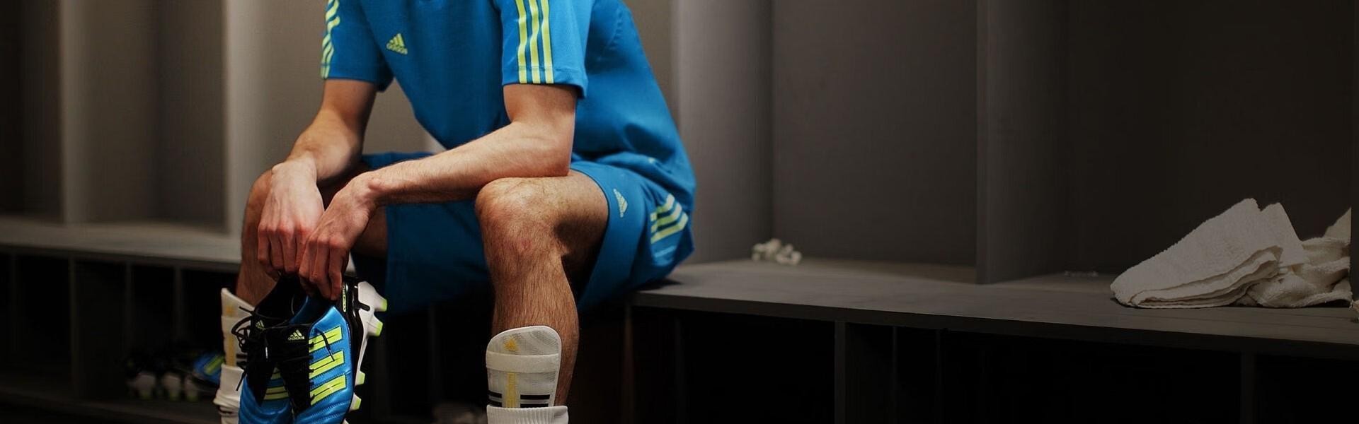 b体育官网|媒体人热议男篮惨败归化球员表现 徐静雨直言，李凯尔已拉无可拉