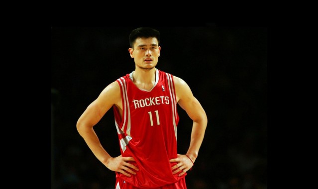 b体育app：德甲联赛激战正酣，拜仁慕尼黑与多特蒙德上演巅峰对决