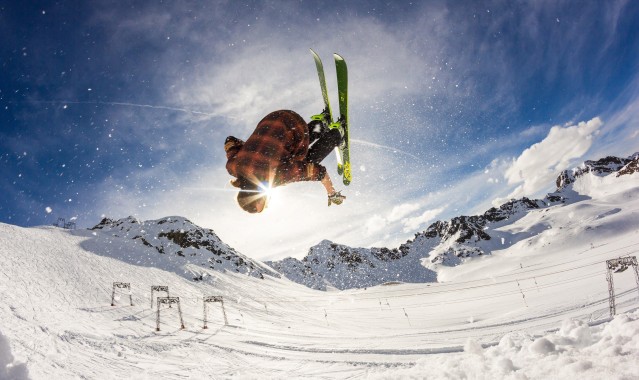 b体育官网-新援闪电建功创历史 那不勒斯主场迎开门红