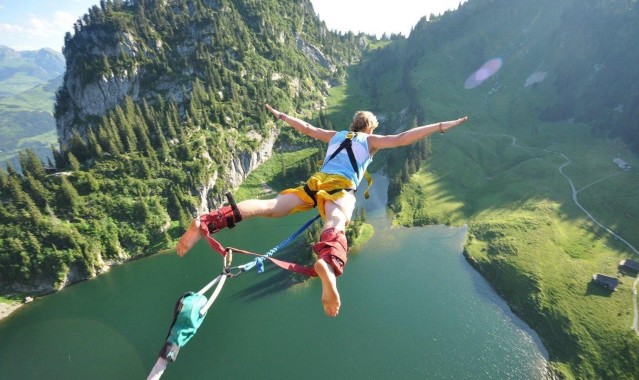 b体育入口-瓜迪奥拉盛赞谢尔基天赋异禀 强调B席竞争力为曼城关键引擎