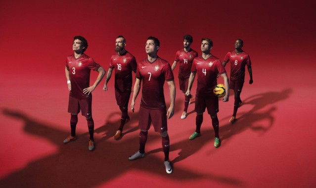 b体育下载：皇家马德里主场大胜巴塞罗那，西甲争冠悬念再起