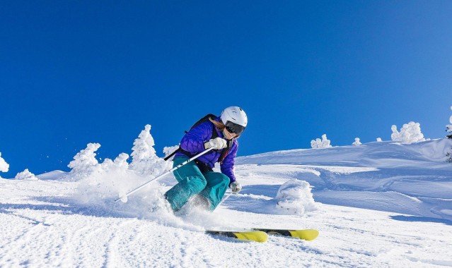 【b体育官网】国羽新星闪耀全英赛 力克强敌斩获男单冠军