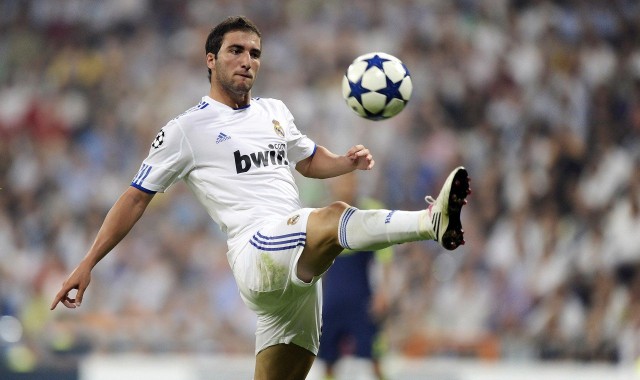 【b体育入口】CBA季后赛激战正酣 辽宁队卫冕之路再遇强敌