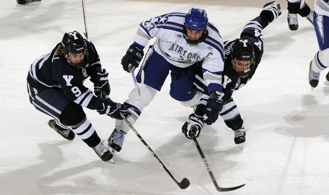 b体育下载-欧冠八强战激战正酣 豪门对决引爆全球足球热潮